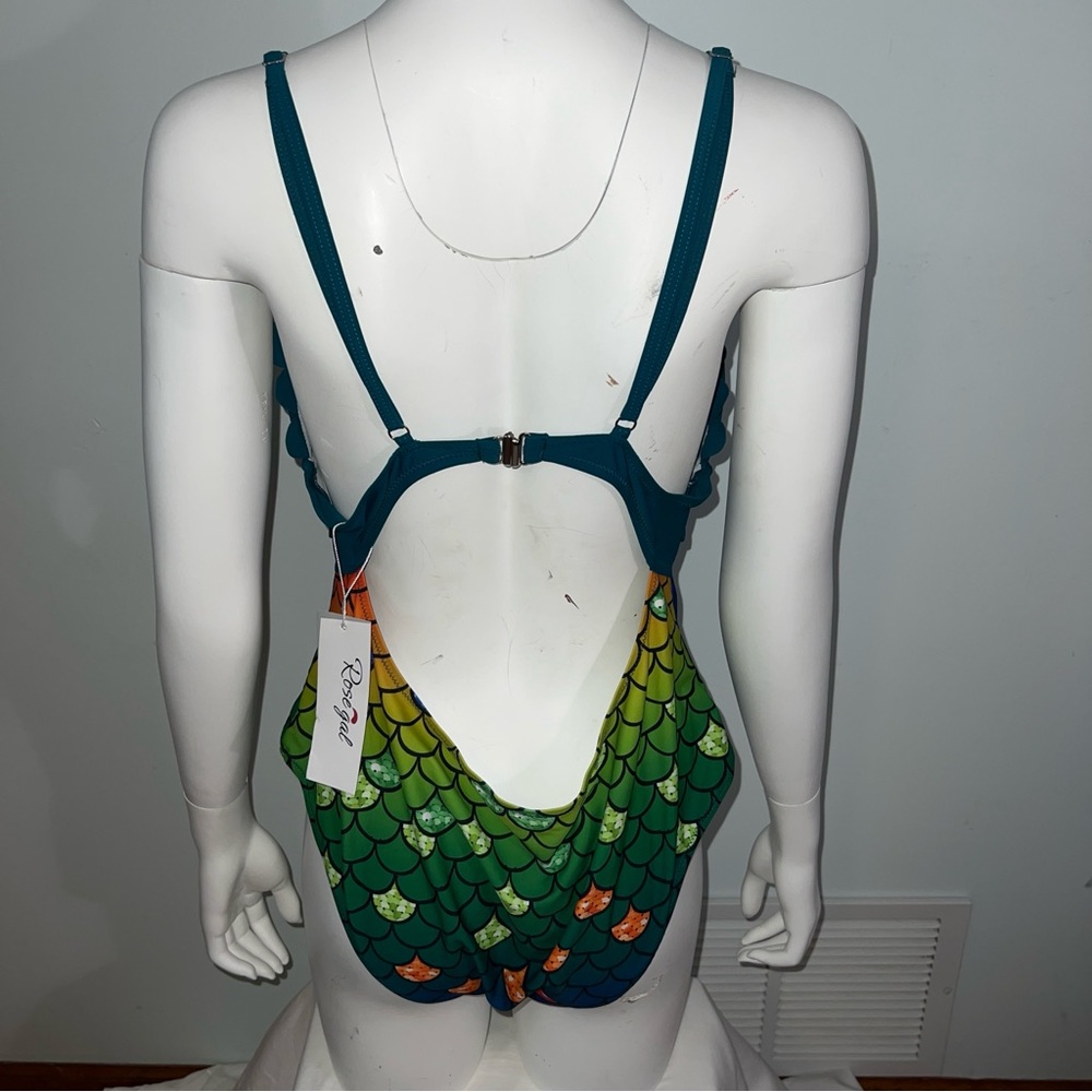 Rosegal Blue and Green One Piece Swimsuit with V-Neck - Picture 6 of 12
